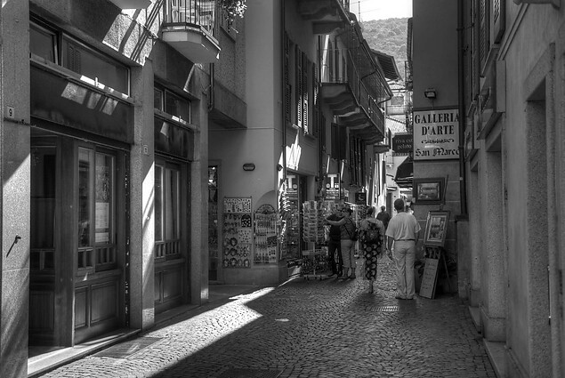 stresa vie del centro